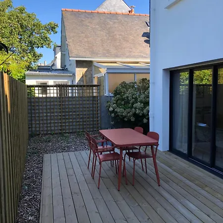 Maison De Famille Renovee - Larmor Centre Bourg Exterior photo